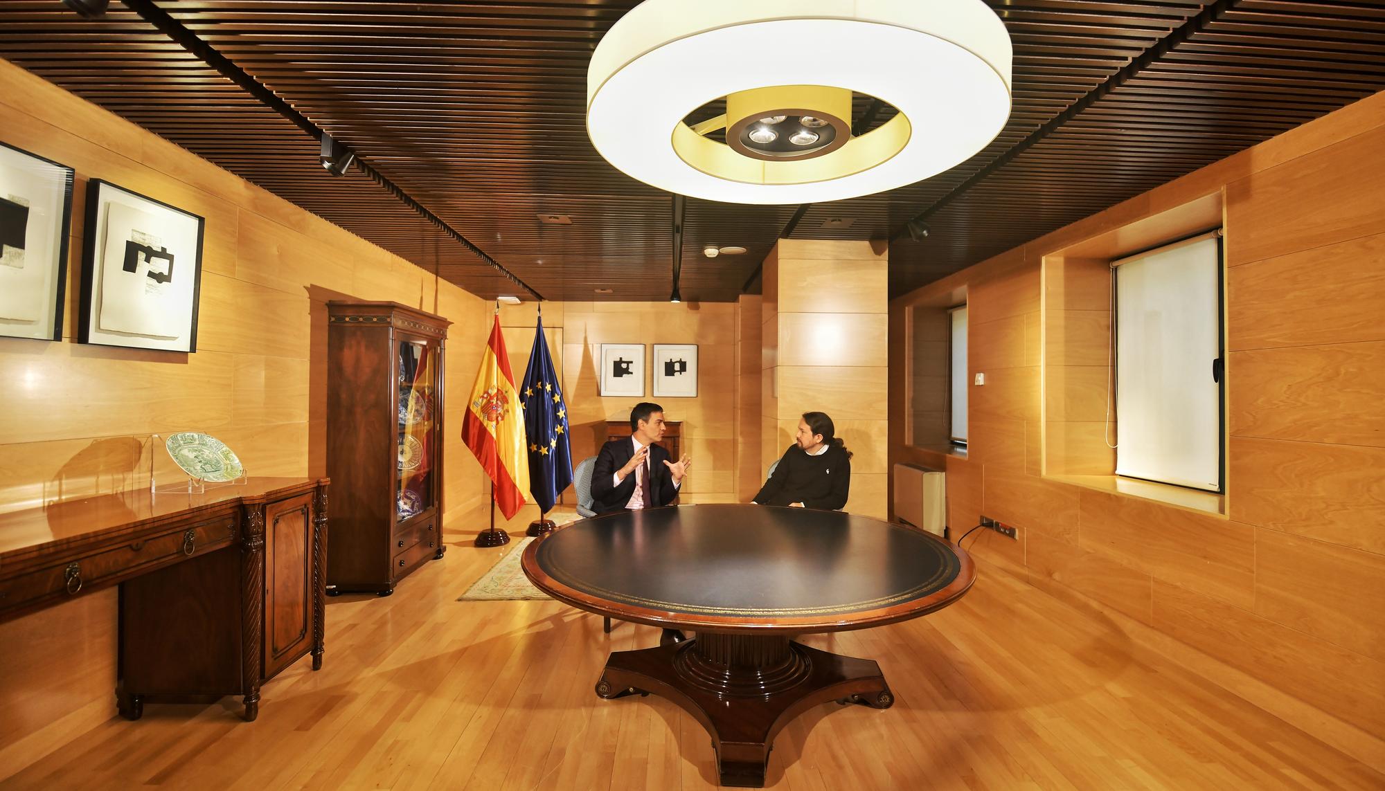 Sánchez e Iglesias se reunen en el Congreso